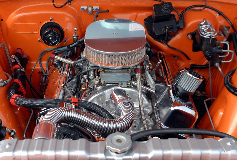 garagiste-ENTRECASTEAUX-min_car-engine-1738309